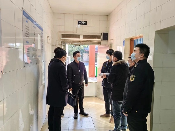 石塘湾中学：筑安全防线，保校园安全