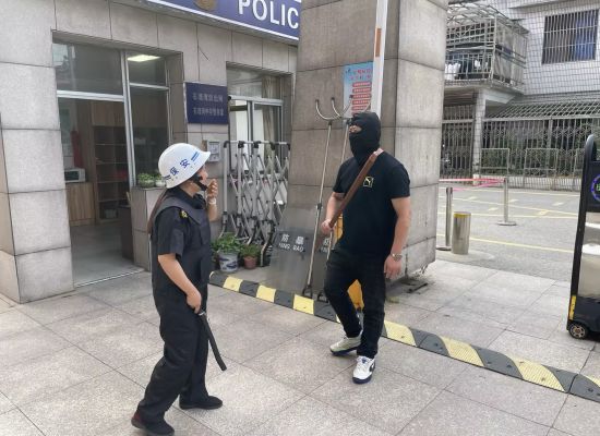 以“演”筑防  护“苗”成长