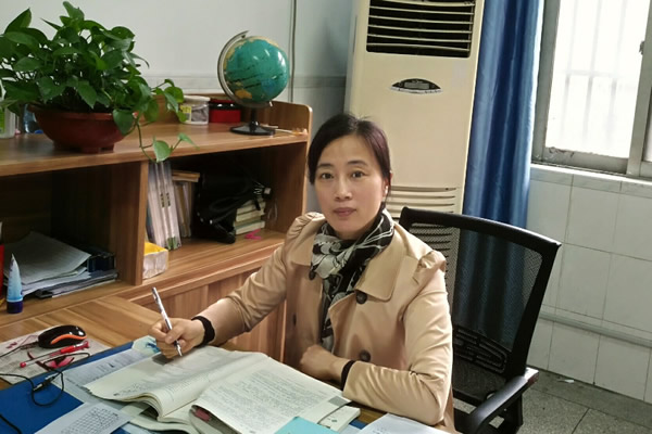 惠山区教学能手黄旭霞